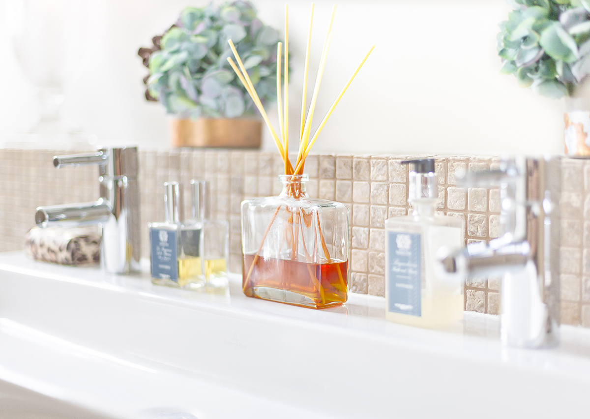 5 Easy Ways to Make Your Bathroom Smell Like a Spa - Royal Bathrooms