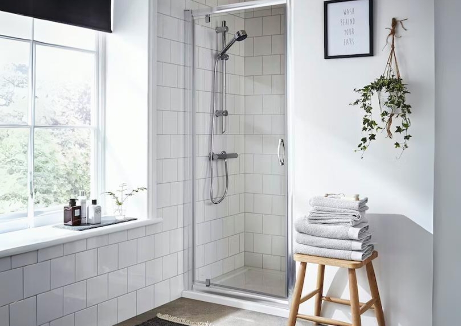 Small Shower Room Ideas for New Homeowners