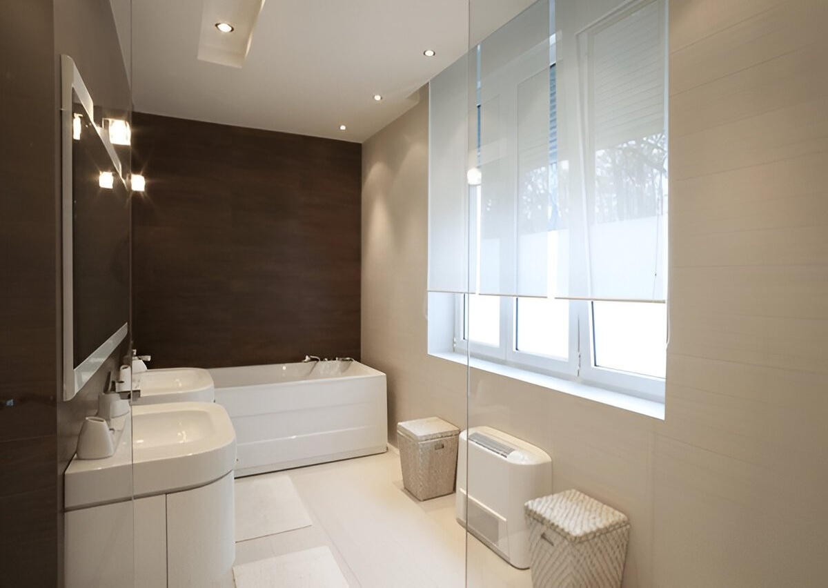 bathtub in a small bathroom