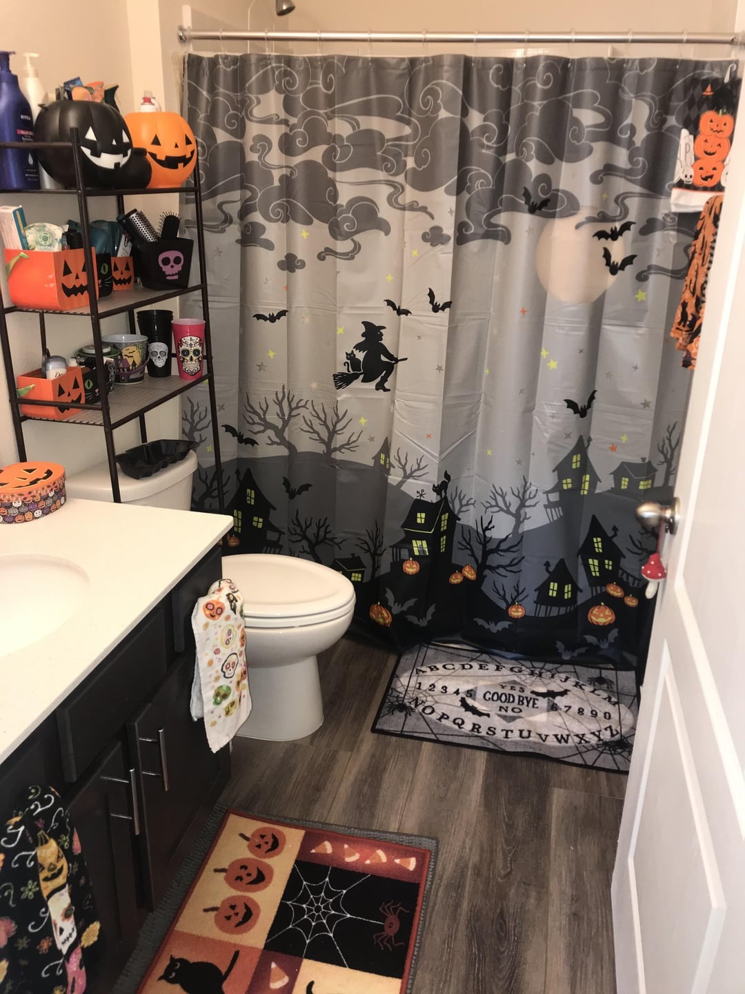 Best DIY Halloween Bathroom Décor Ideas